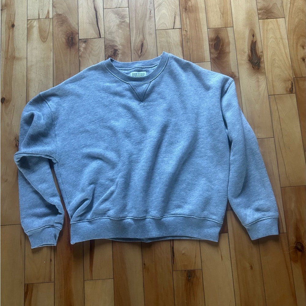 American Eagle Outfitters Heather Gray Crewneck Top
